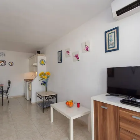 Santa Maria 85 - One Bed Apartment