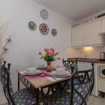 Santa Maria 85 - One Bed Apartment